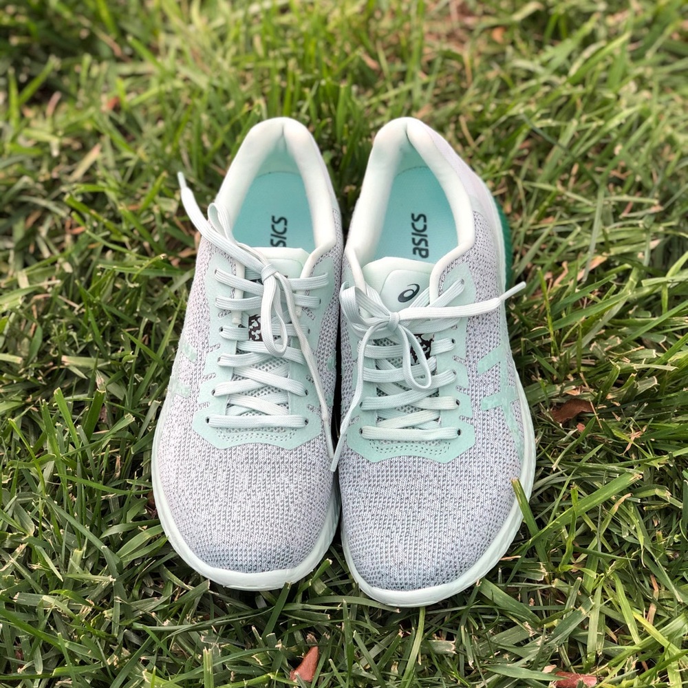 ASICS Tennis Shoes